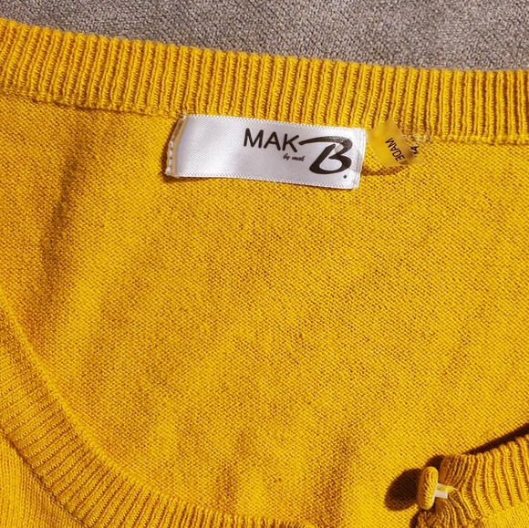 Mak B mustard cropped sweater - Picture 5 of 8